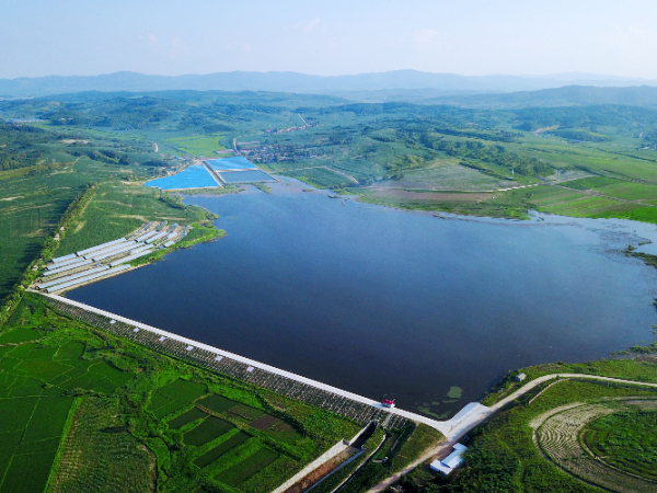 戴上VR眼镜巡河 手机能查水表余额 多地加