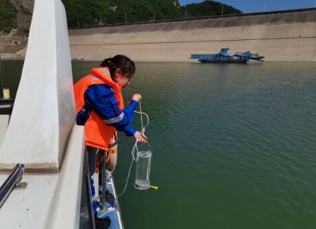 走近秦岭深处“护水人”：一汪清水润民惠民