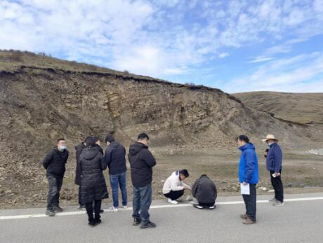生态环境部组织专家赴川西高原指导开展黄河流域历史遗留矿山污染状况调查评