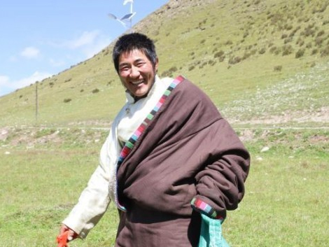 青海蒙旗牧民扎西当智和他的“副业”：