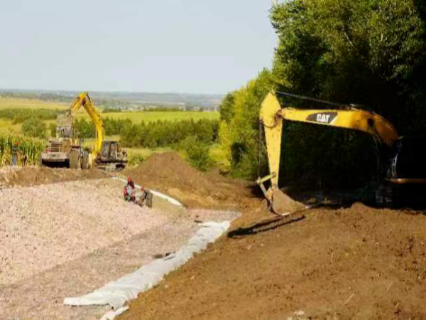 侵蚀沟综合治理 让“薄”地变“宝”地