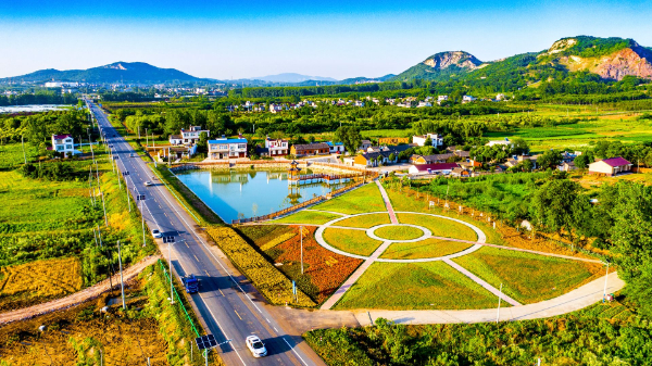 铜陵市委书记丁纯：把绿色发展理念贯穿经济社会发展全过程和各领域