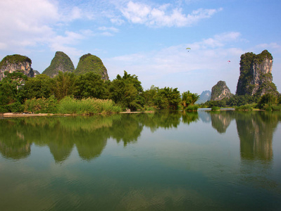 产业升级+动能转换，走出生态文明示范创建的“广西模式”