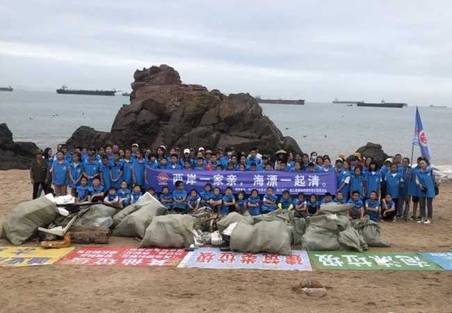 福建连江:热心公益热爱自然 “背篓哥”让海漂垃圾美丽“重生” 福建连江:热心公益热爱自然 “背篓哥”让海漂垃圾美丽“重生”