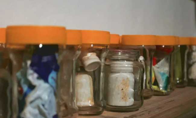 福建连江:热心公益热爱自然 “背篓哥”让海漂垃圾美丽“重生” 福建连江:热心公益热爱自然 “背篓哥”让海漂垃圾美丽“重生”