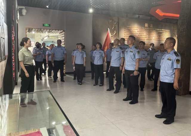 沈阳生态环保执法队组织开展祭扫抗美援朝烈士陵园党史学习教育 沈阳生态环保执法队组织开展祭扫抗美援朝烈士陵园党史学习教育