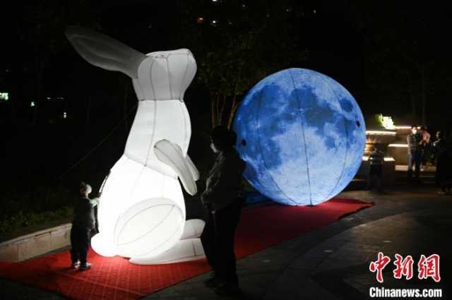 中秋假期7340.9万人次出游 本地游成主基调 中秋假期7340.9万人次出游 本地游成主基调