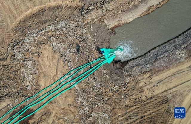 鄱阳湖：为候鸟“留水”