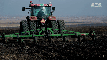 新华全媒+|黑龙江黑河:秋收全面完成 秋整地作业正酣 新华全媒+|黑龙江黑河:秋收全面完成 秋整地作业正酣