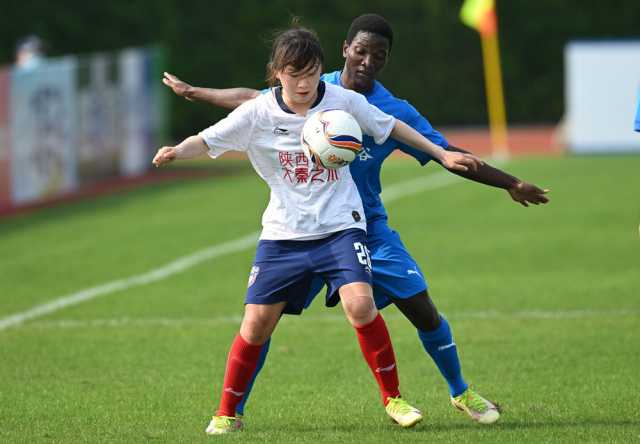 追光|足球、学业、产业三不误:西北小县走出特色足球发展路 追光|足球、学业、产业三不误:西北小县走出特色足球发展路