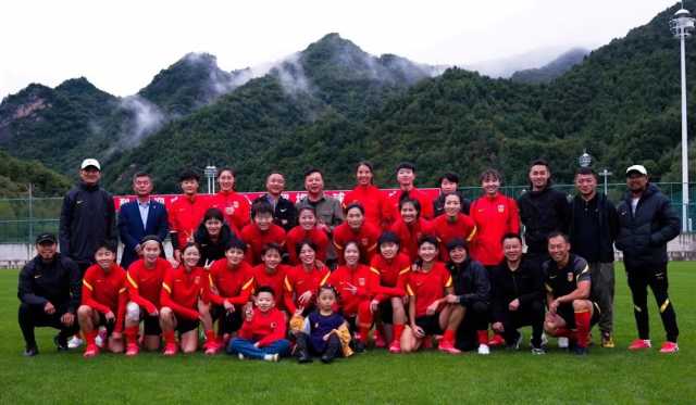 追光|足球、学业、产业三不误:西北小县走出特色足球发展路 追光|足球、学业、产业三不误:西北小县走出特色足球发展路