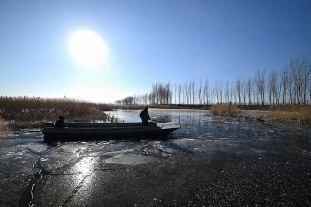 光影一瞥:白洋淀上的“破冰”美景 光影一瞥:白洋淀上的“破冰”美景