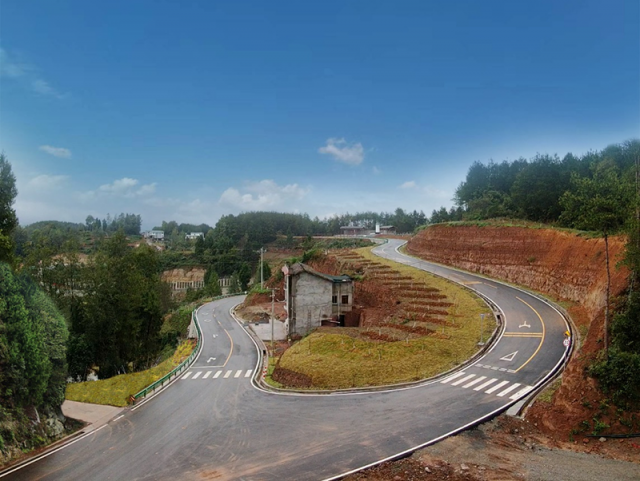 四川省首条红色乡村示范路，正式通车！