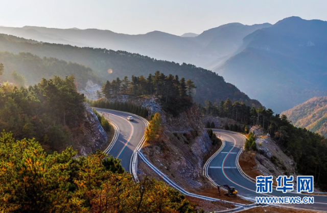 【“飞阅”中国】航拍冬日太行旅游公路：景美产业兴