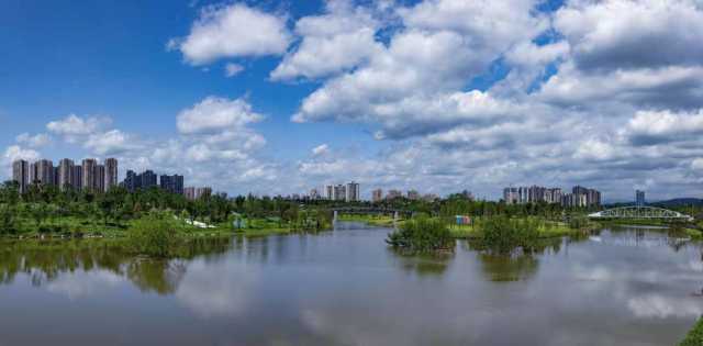 重庆铜梁:优美生态本底中发动“绿色引擎” 重庆铜梁:优美生态本底中发动“绿色引擎”